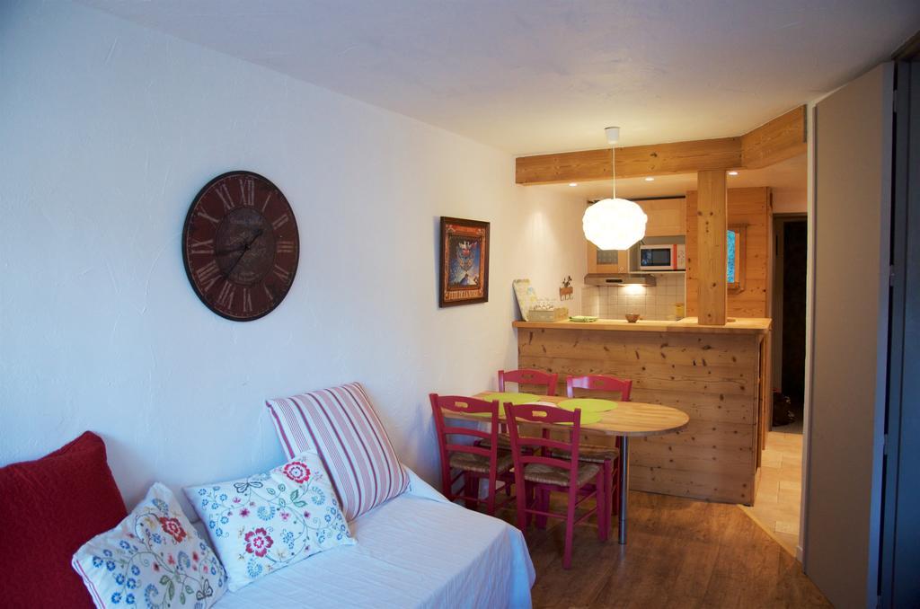 Apartment Courmayeur Chamonix Pokoj fotografie